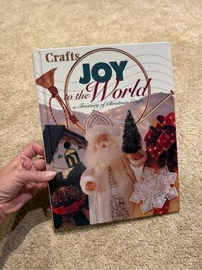 Vintage 1998 Joy to the World Treasury of Christmas Crafts Hardcover Book
